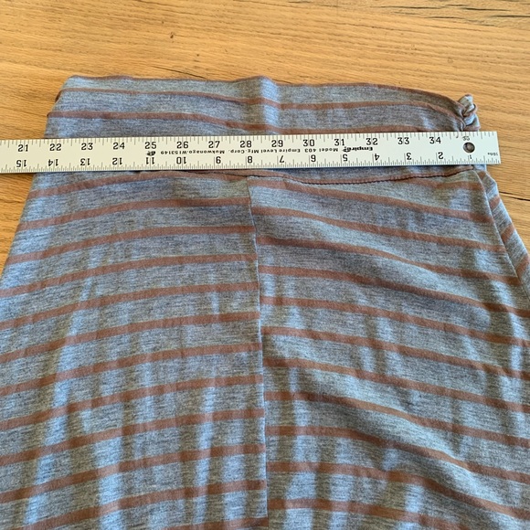 Charlotte Russe Maxi Striped Flare Skirt Gray Tan Women’s Large Preloved - Picture 3 of 4